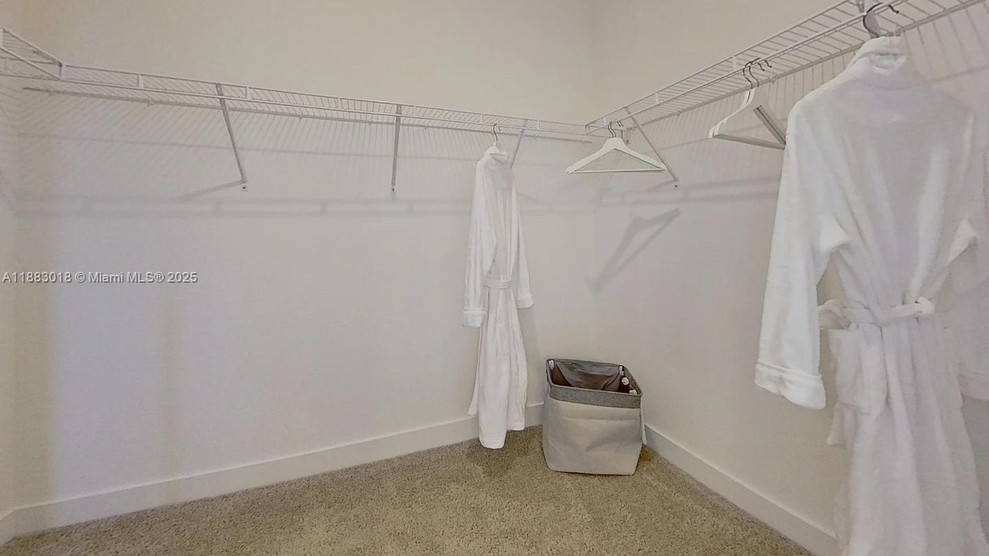 MERRICK SQUARE - Residential Lease