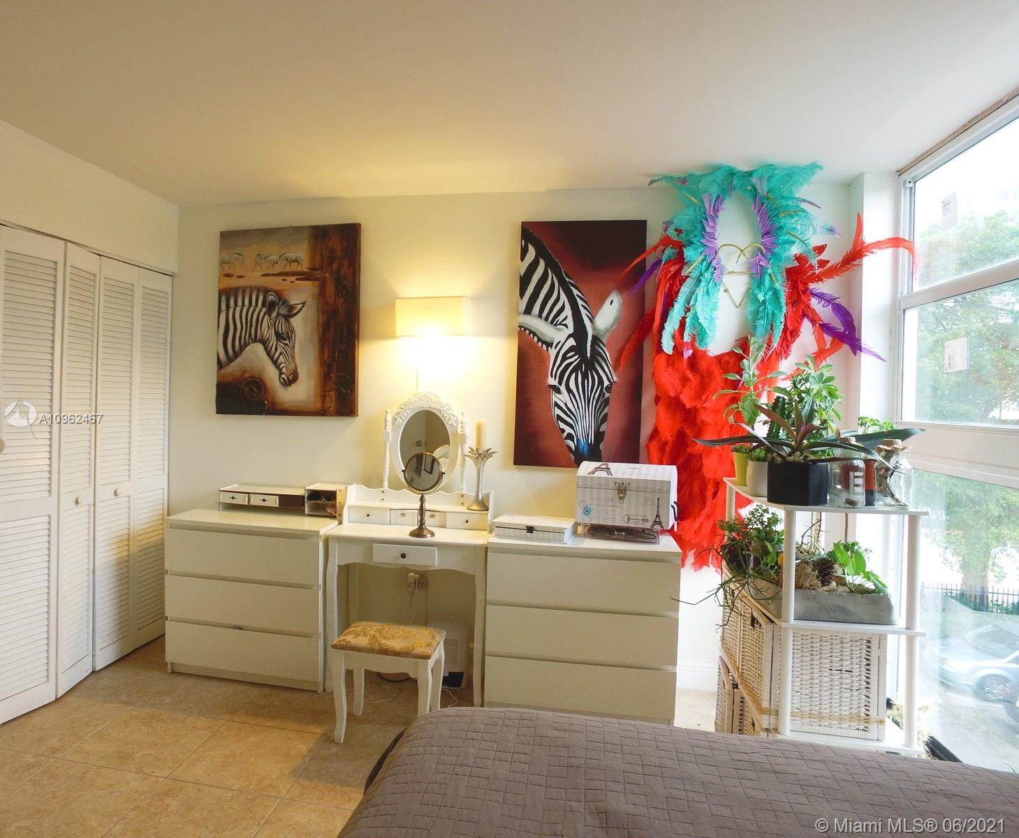 MIRADOR 1035 CONDO - Residential