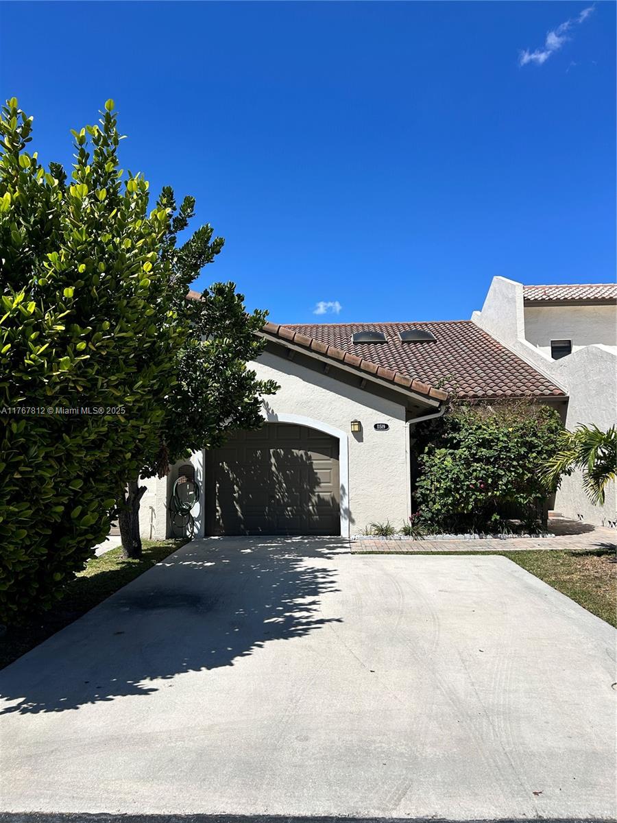 Rental Property at 11519 Sw 84th Ln 11519, Miami, Broward County, Florida - Bedrooms: 3 
Bathrooms: 2  - $3,900 MO.