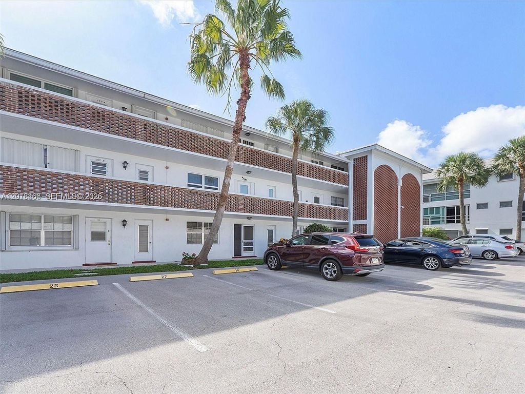 Photo of 2050 NE 39th St #W112, Lighthouse Point, FL 33064 (MLS # A12018466)