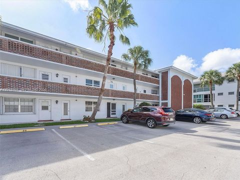 Photo of 2050 NE 39th St #W112, Lighthouse Point, FL 33064 (MLS # A12018466)