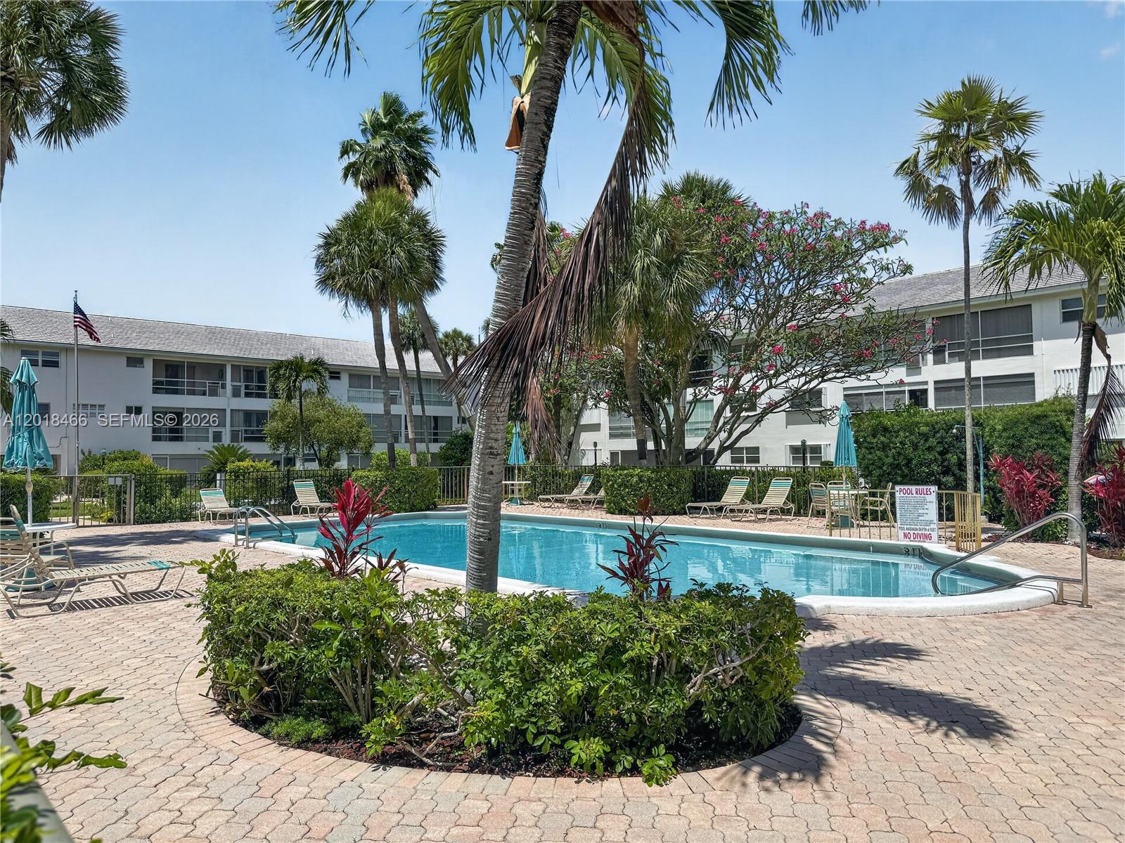 LIGHTHOUSE POINT GARDENS - Residential