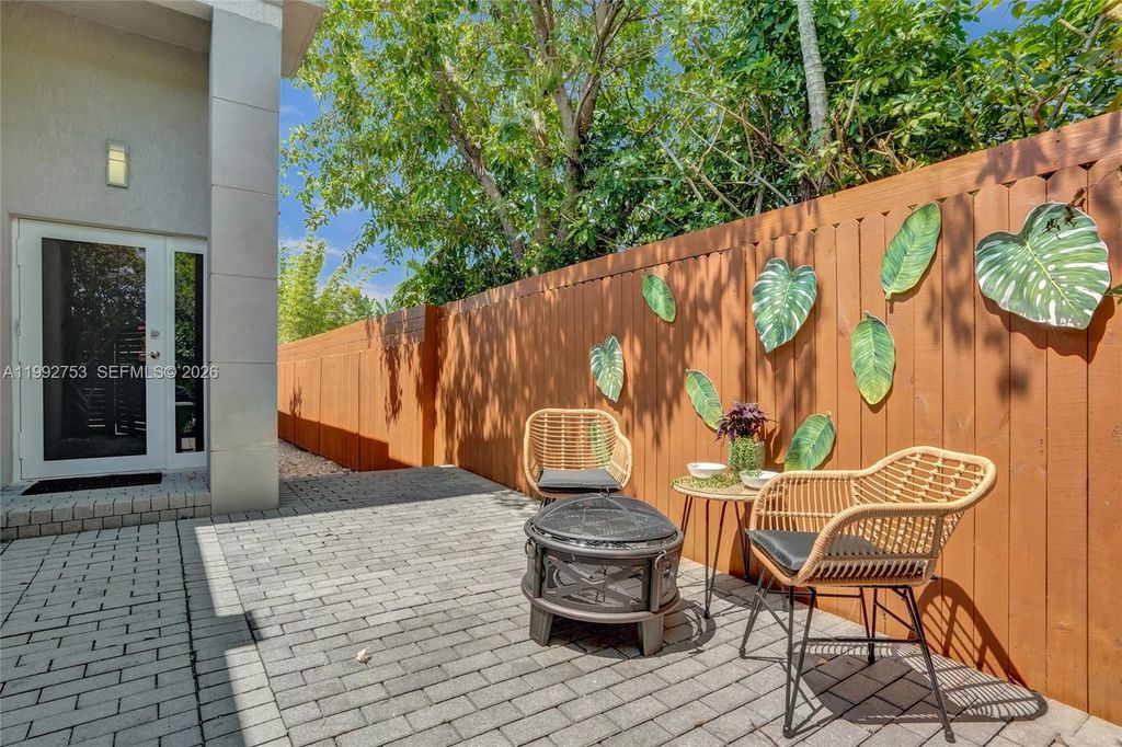 Photo of 60 NE 26th St #60, Wilton Manors, FL 33305 (MLS # A11992753)