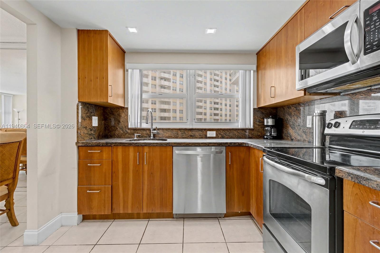 IMPERIAL TOWERS CONDO - Residential