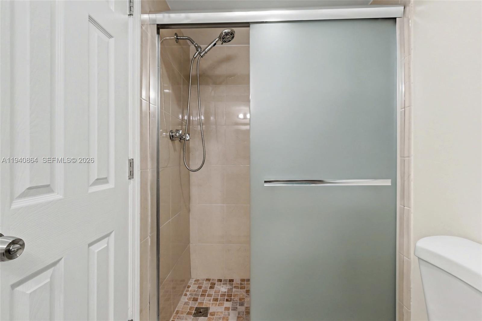 IMPERIAL TOWERS CONDO - Residential