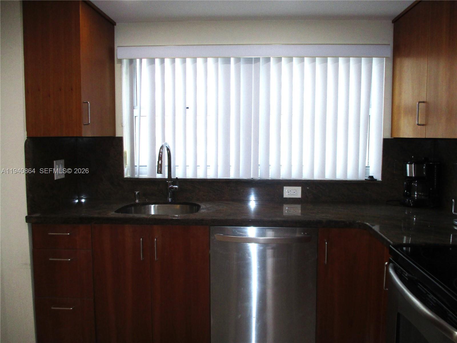 IMPERIAL TOWERS CONDO - Residential