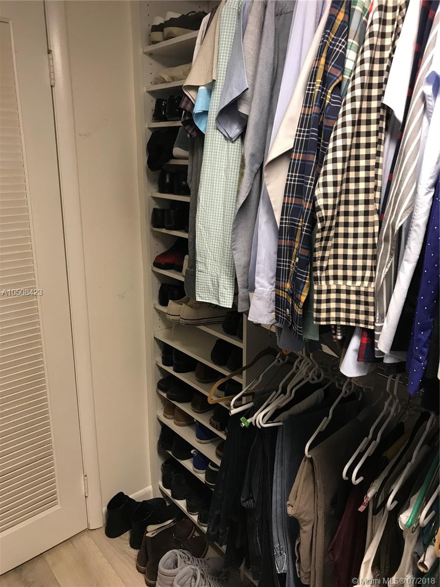 Gables Waterway Towers - Residential Lease