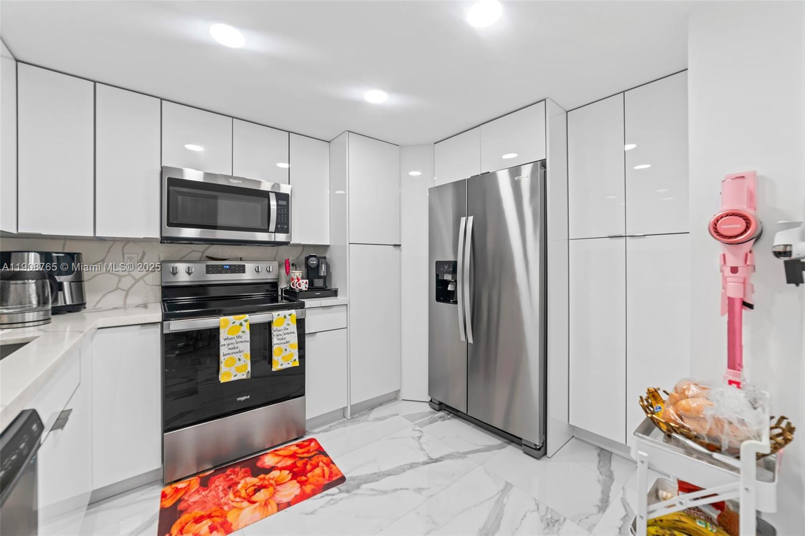 SEA AIR TOWERS CONDO - Residential