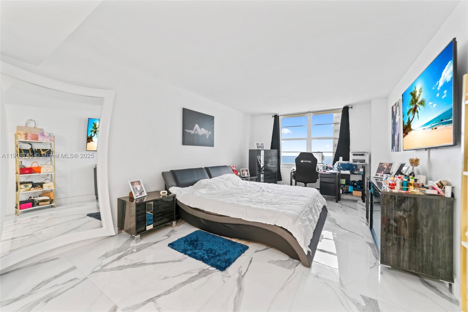 SEA AIR TOWERS CONDO - Residential