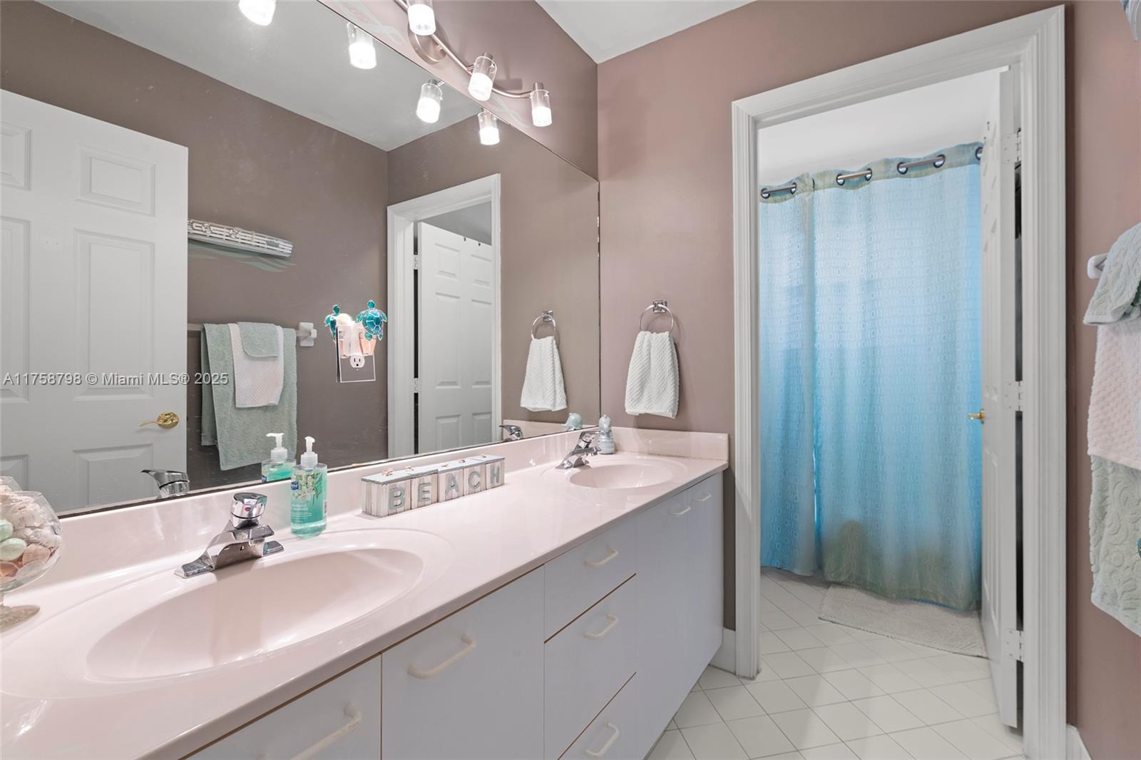RIVIERA ISLES I - Residential