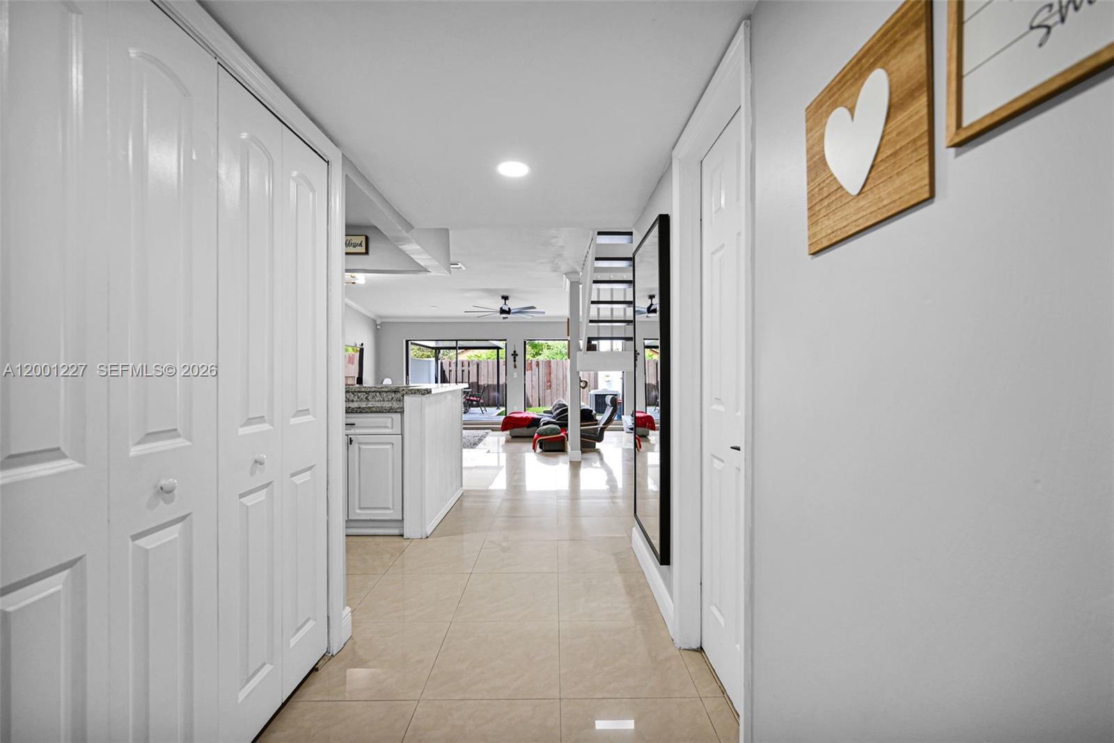 TOWNHOMES OF COUNTRY LAKE - Residential