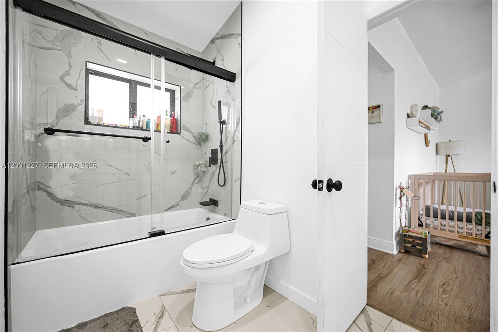 TOWNHOMES OF COUNTRY LAKE - Residential