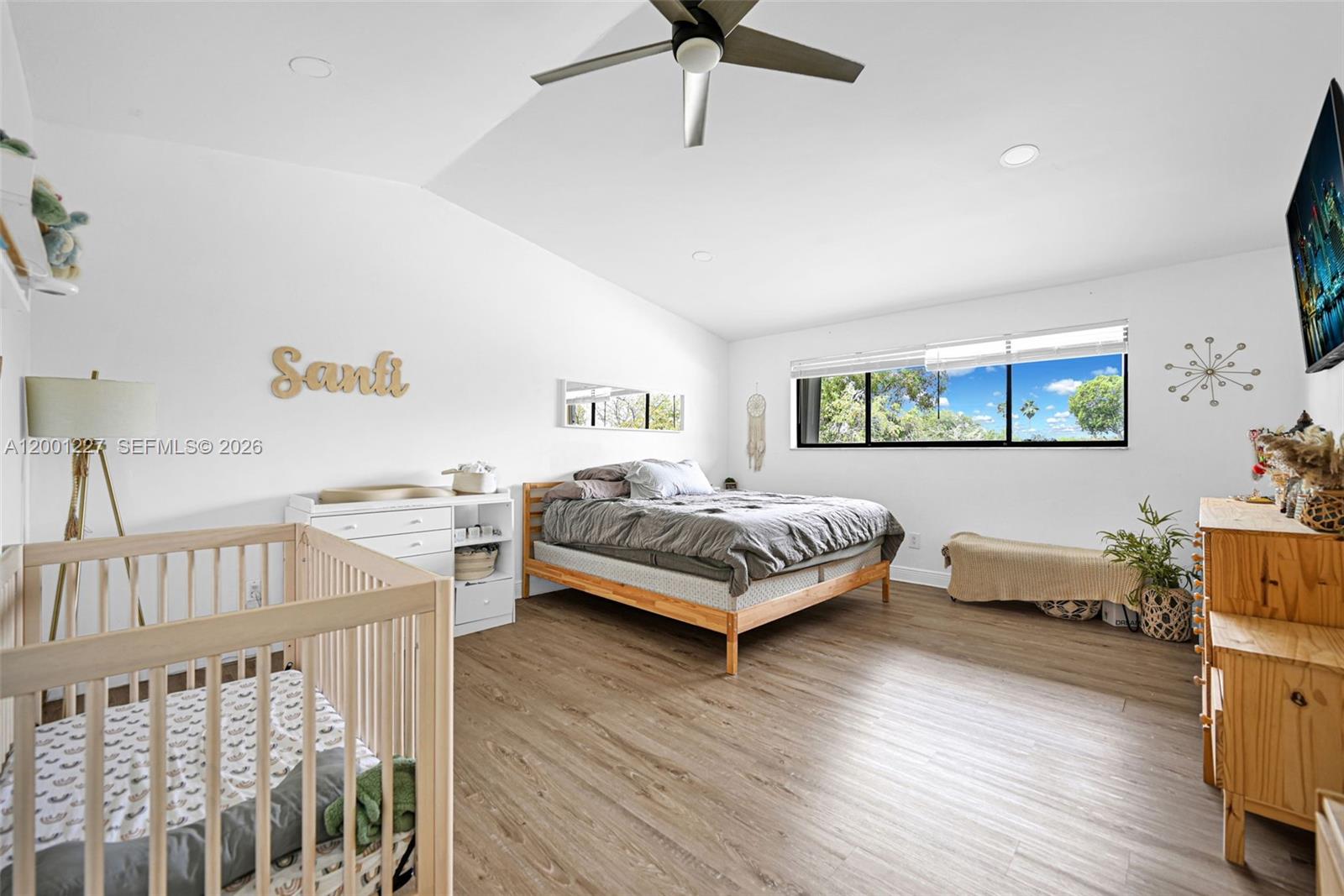 TOWNHOMES OF COUNTRY LAKE - Residential