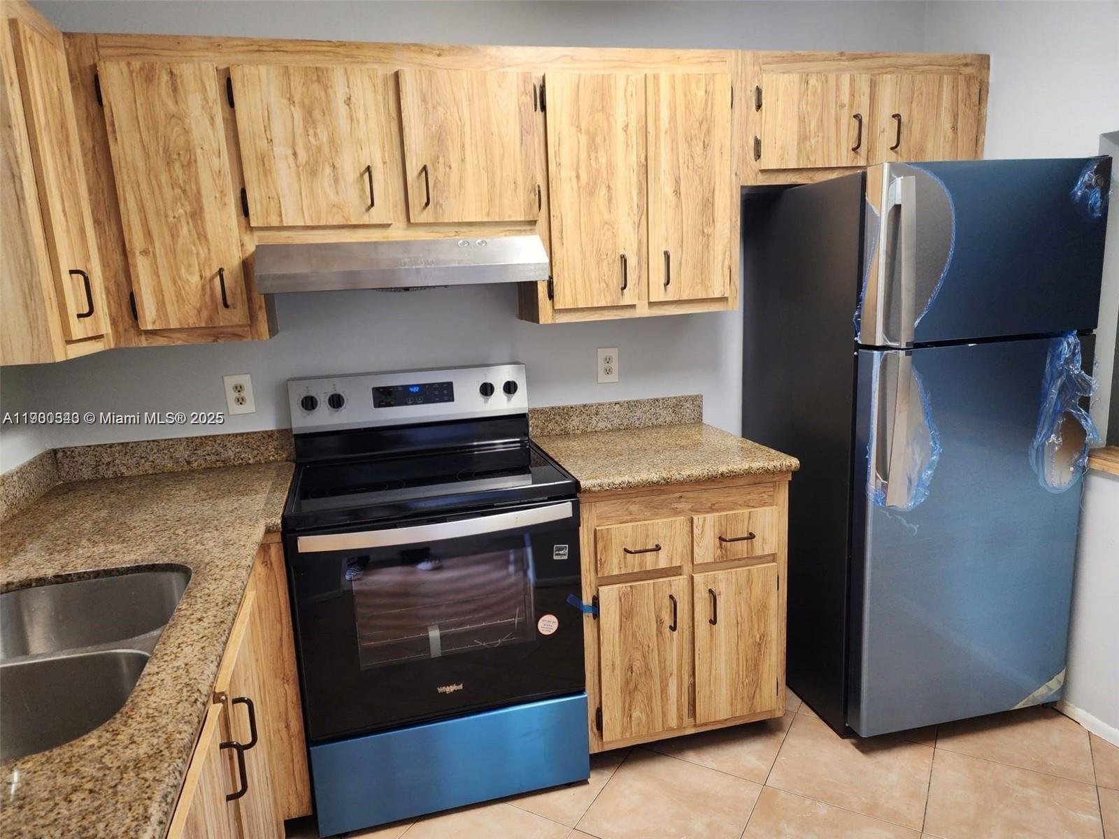 SHAKER WOODS VILLAGE - Residential Lease