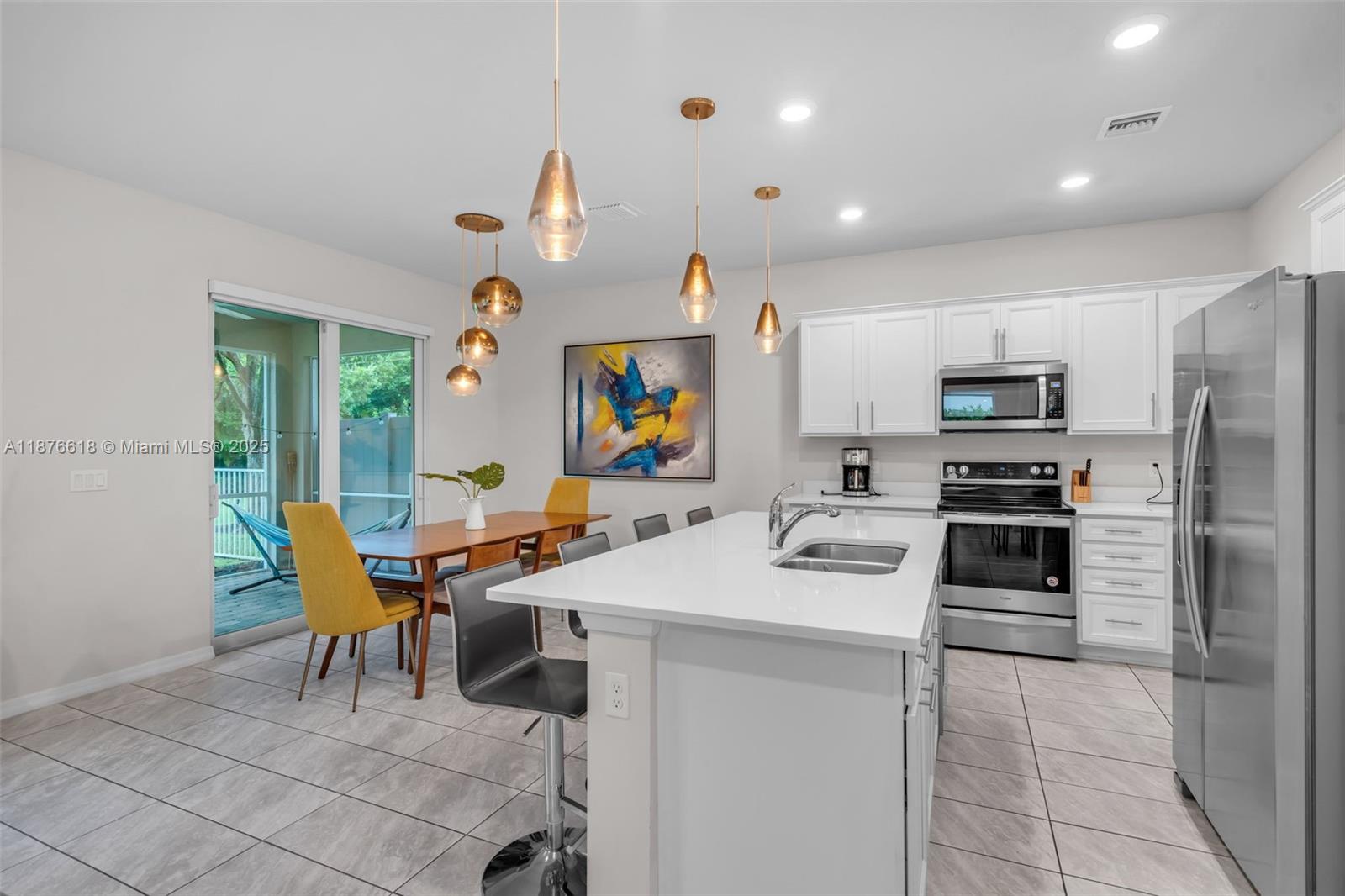 HILLCREST COUNTRY CLUB SO - Residential