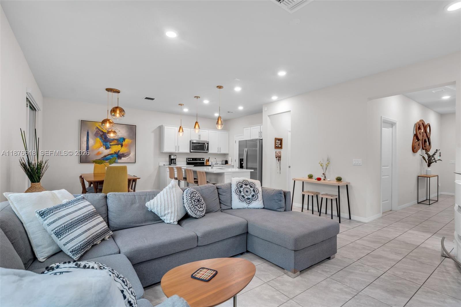 HILLCREST COUNTRY CLUB SO - Residential