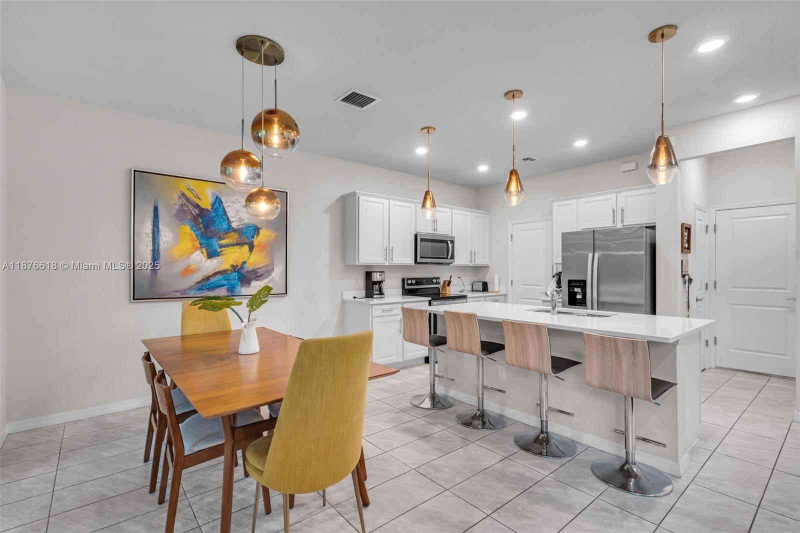 HILLCREST COUNTRY CLUB SO - Residential