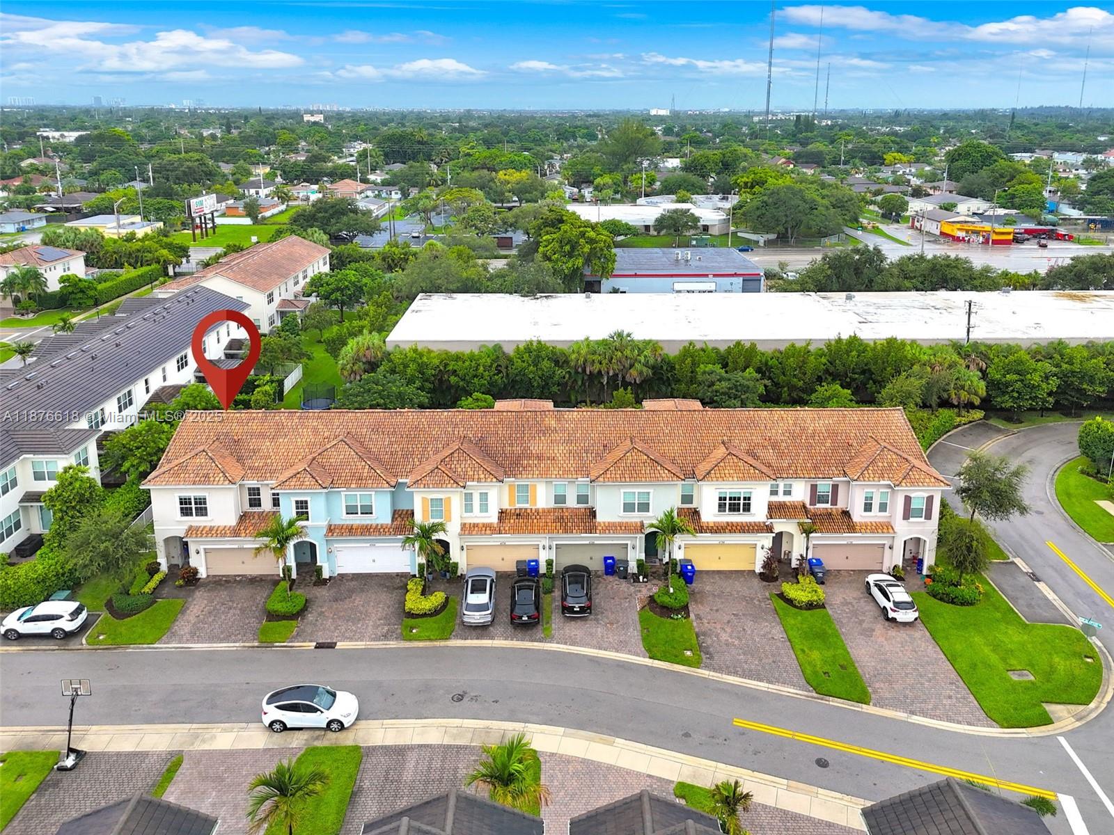 HILLCREST COUNTRY CLUB SO - Residential