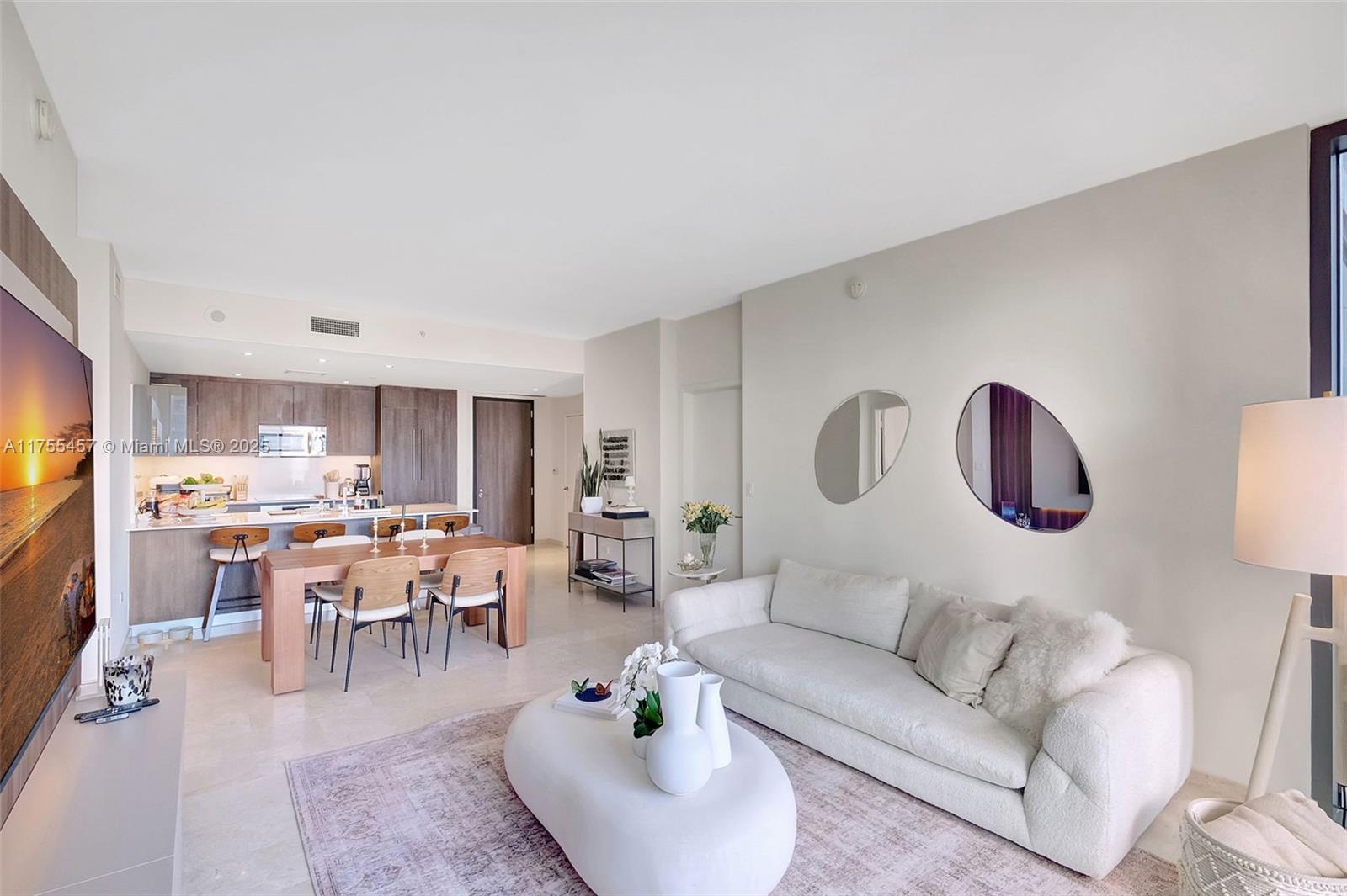 RISE CONDO - Residential