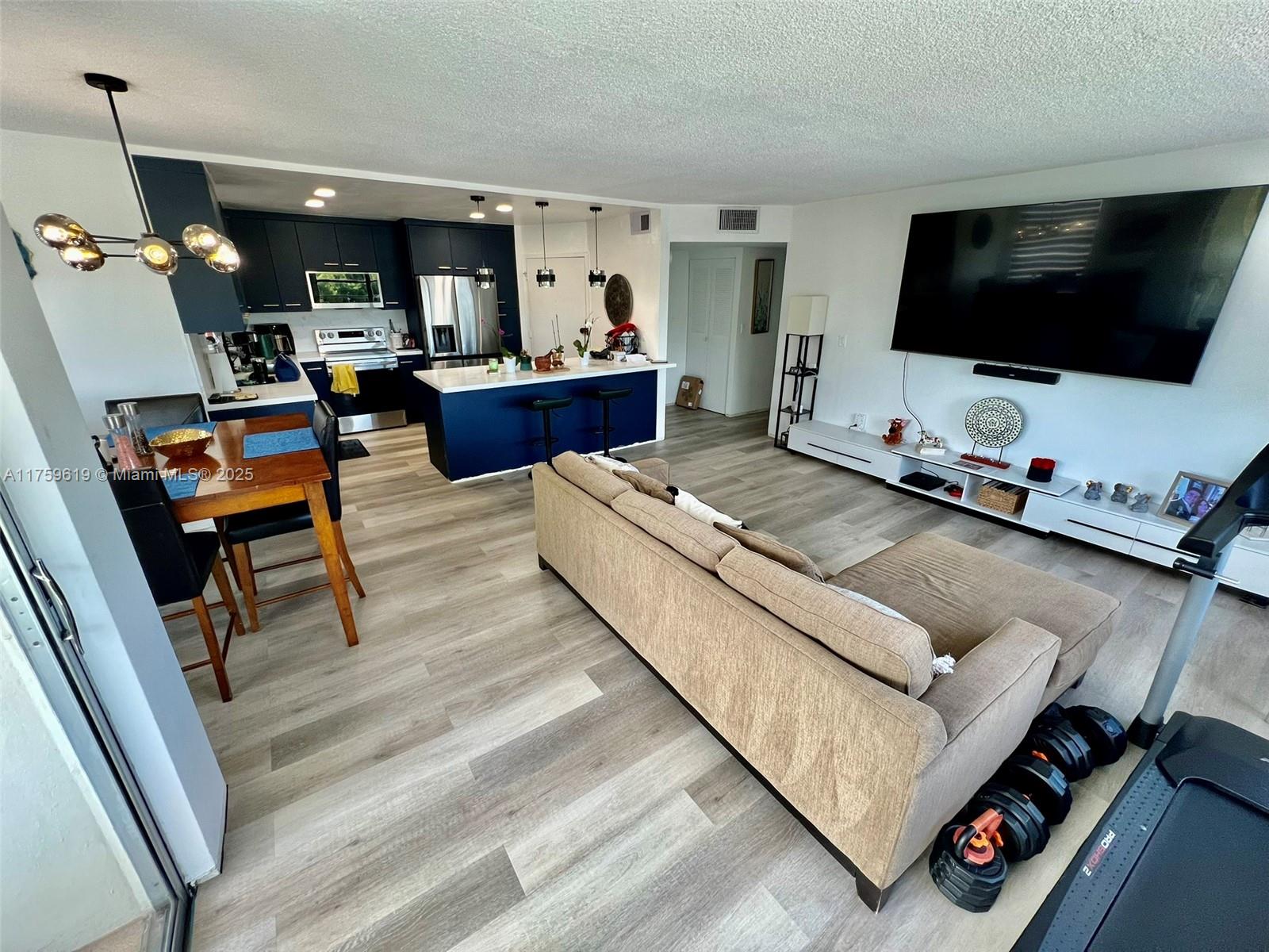 BUCKLEY TOWERS CONDO - EA - Residential