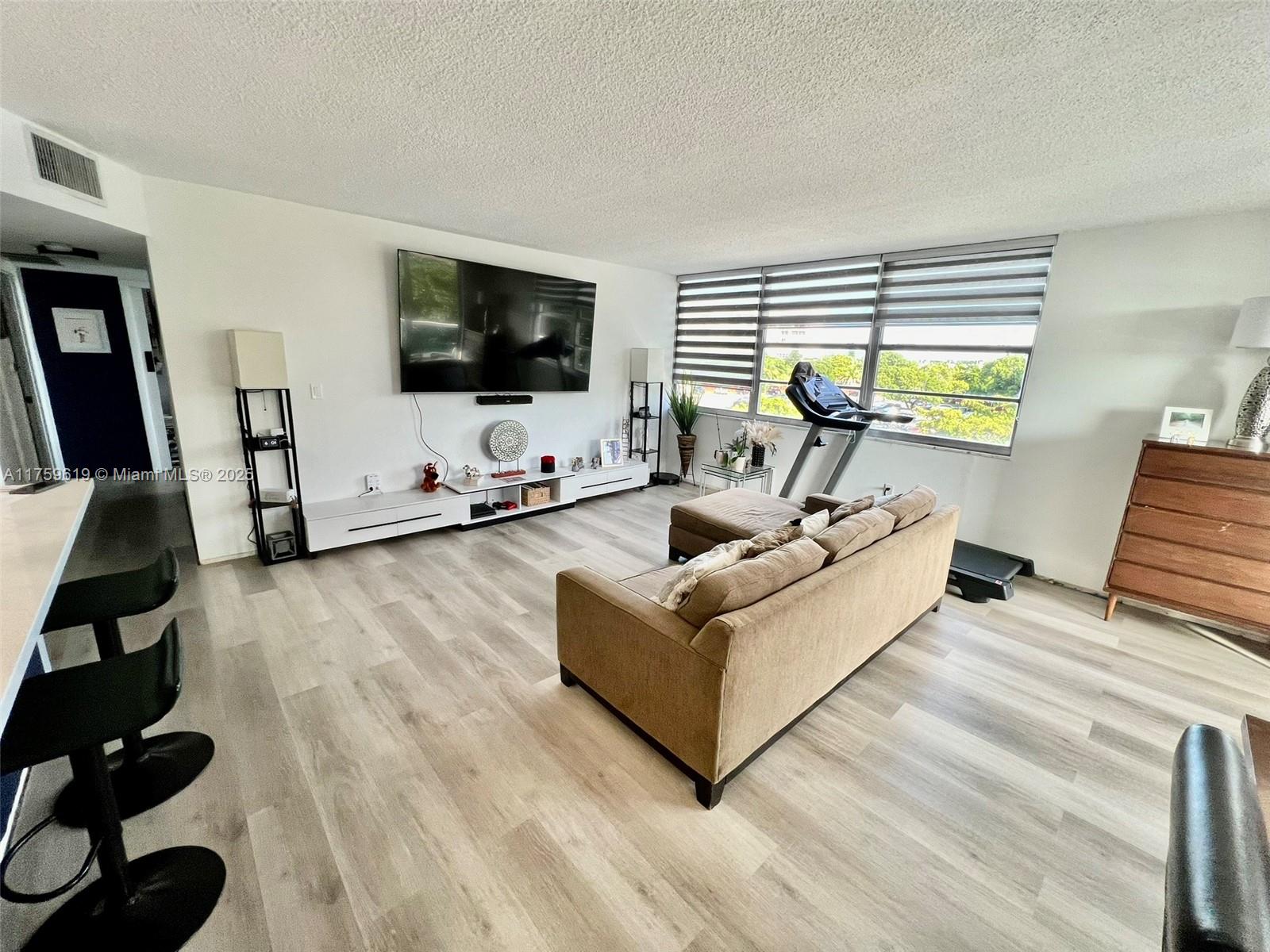 BUCKLEY TOWERS CONDO - EA - Residential