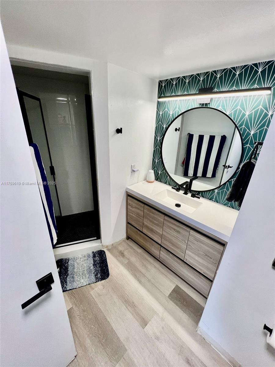 BUCKLEY TOWERS CONDO - EA - Residential