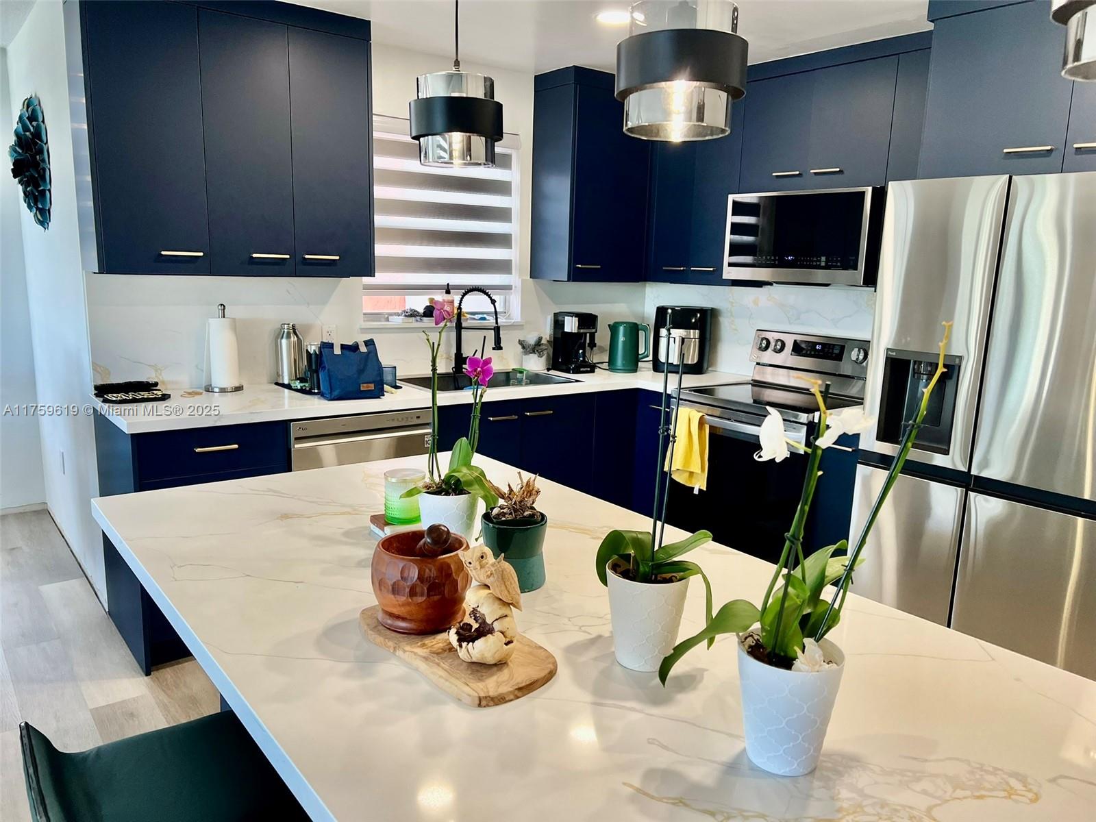 BUCKLEY TOWERS CONDO - EA - Residential