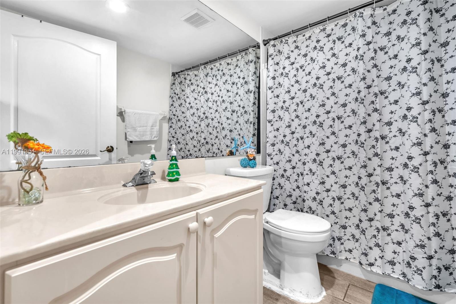 WEST PALM VILLAS V CONDO - Residential