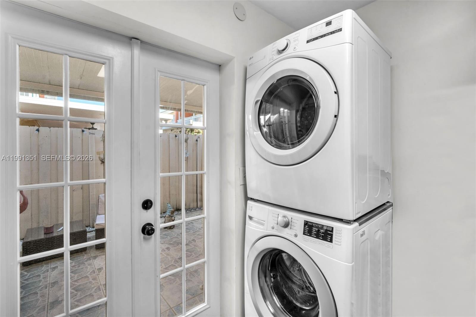 WEST PALM VILLAS V CONDO - Residential