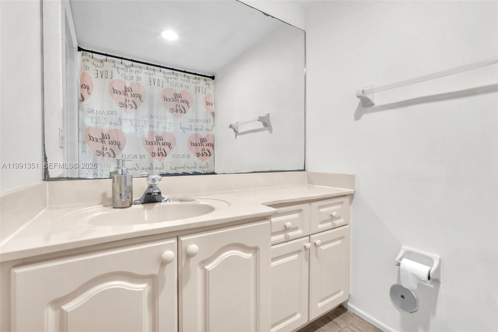 WEST PALM VILLAS V CONDO - Residential