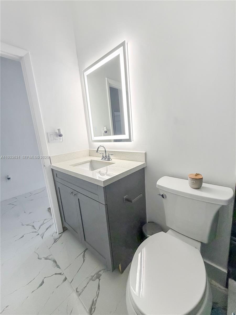 LAMBIANCE TOWNHOMES KENDA - Residential