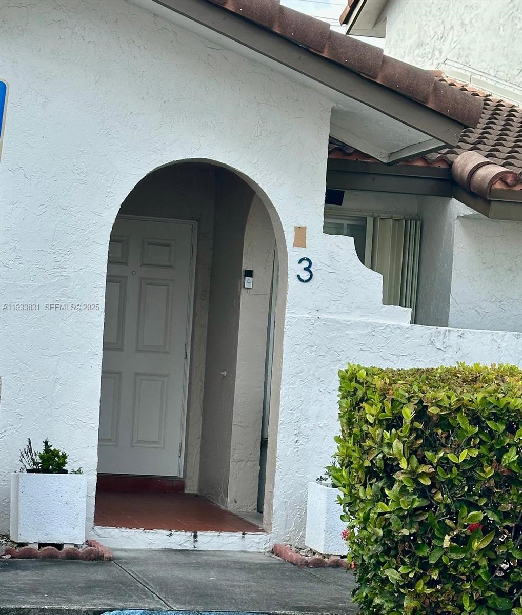 LAMBIANCE TOWNHOMES KENDA - Residential