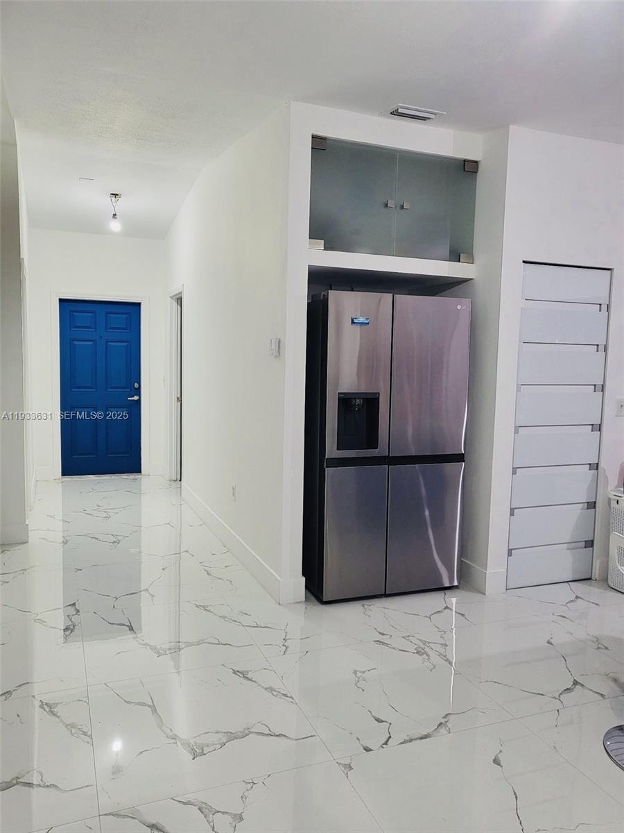 LAMBIANCE TOWNHOMES KENDA - Residential