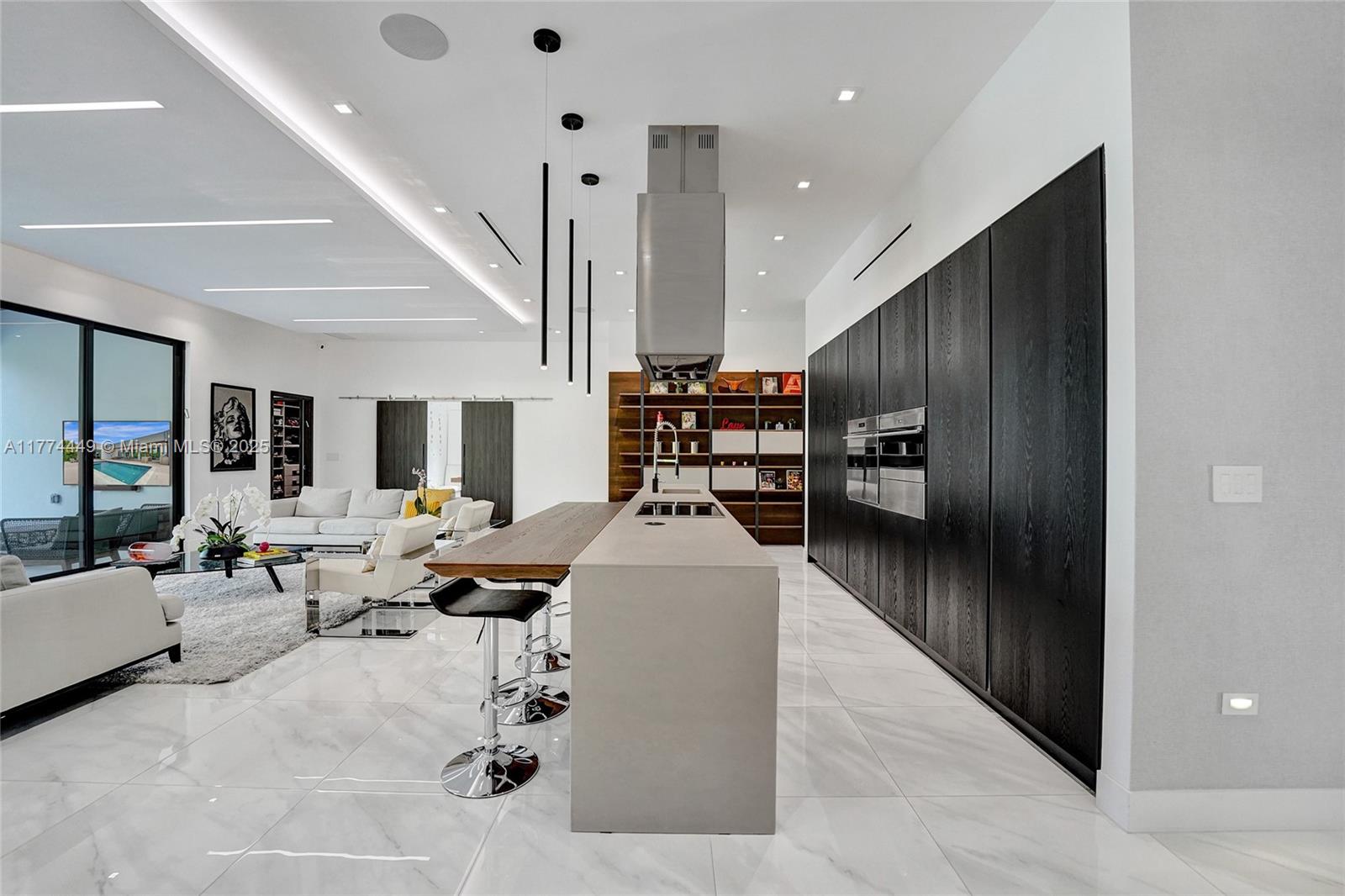 COUNTY SQUIRE ESTATES SEC - Residential