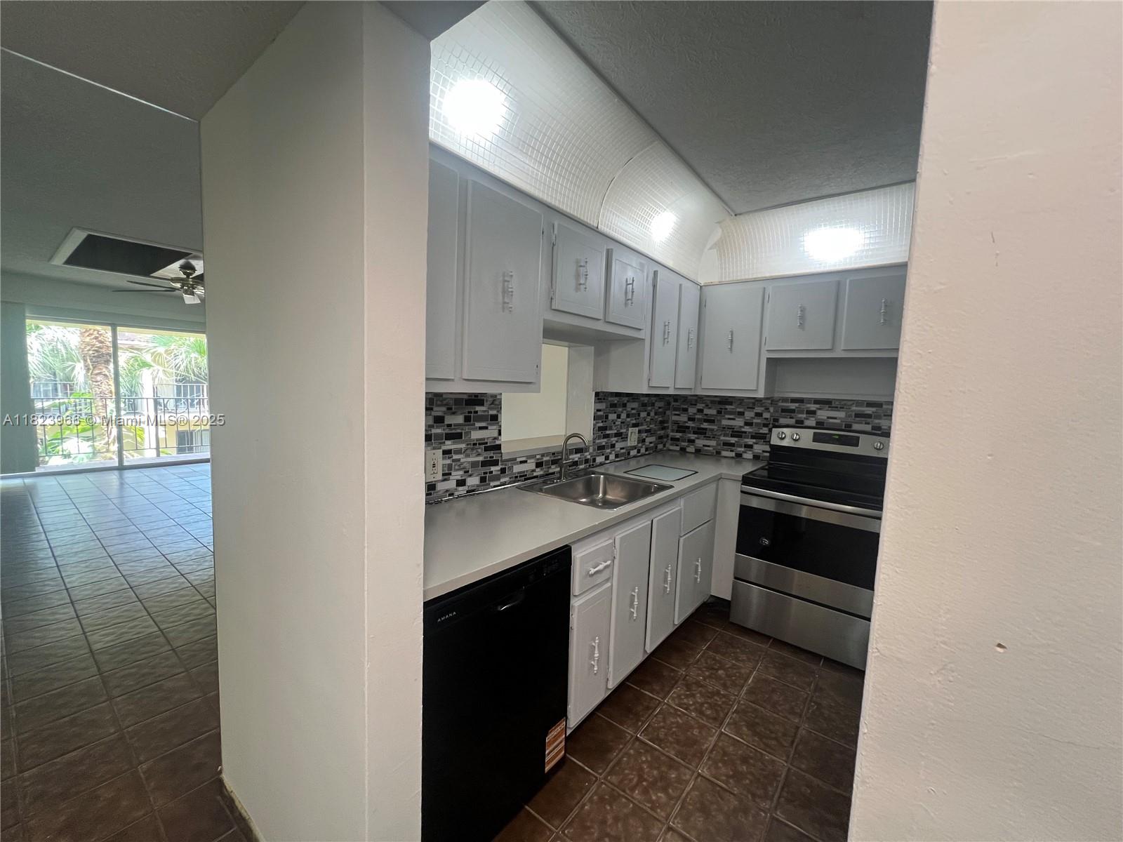 11905 NE 2nd Ave C417