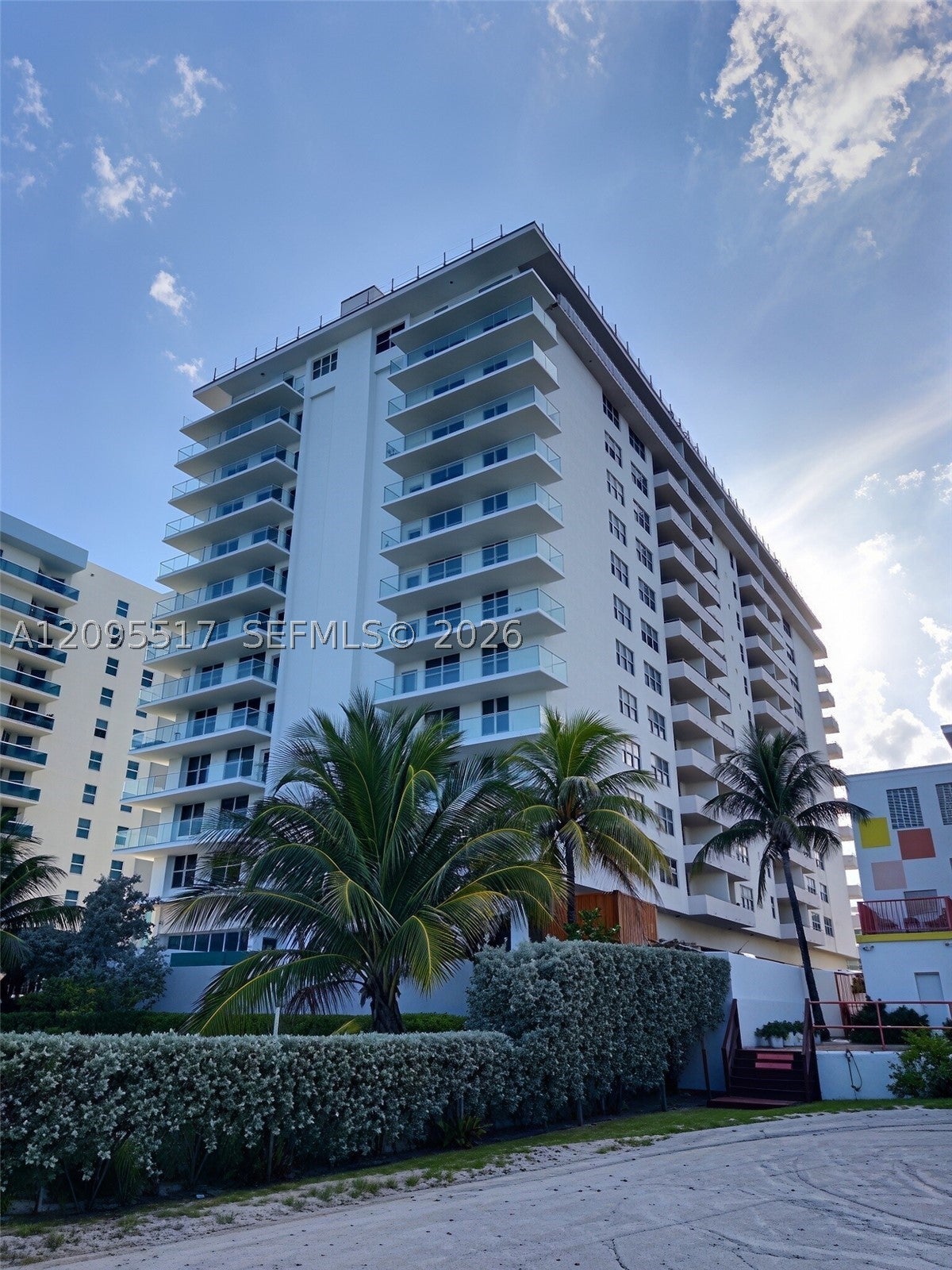 9225 Collins Ave 1109