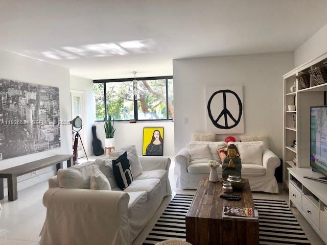 KEY COLONY - Residential Lease