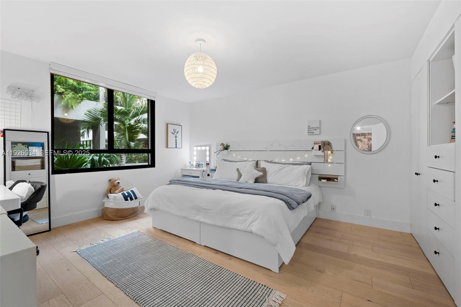 KEY COLONY - Residential Lease