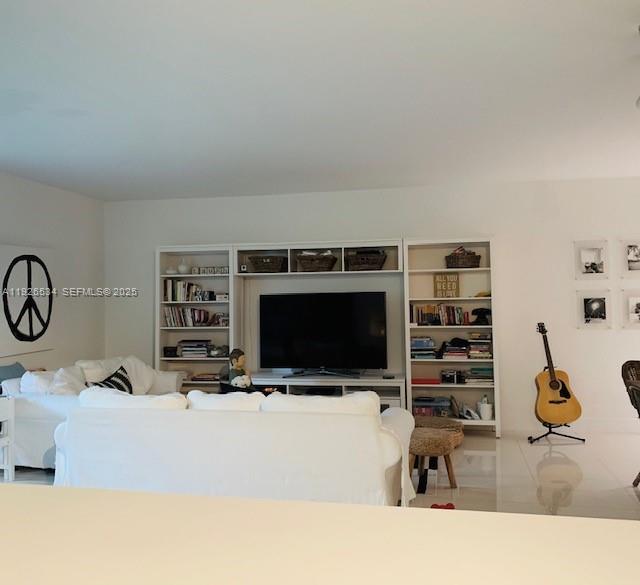 KEY COLONY - Residential Lease