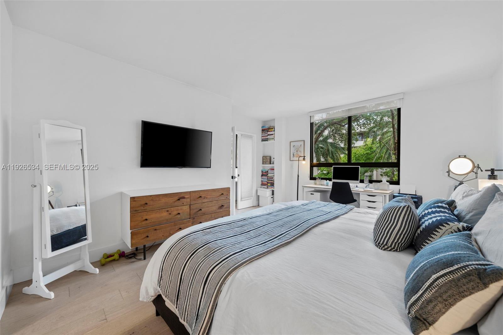 KEY COLONY - Residential Lease