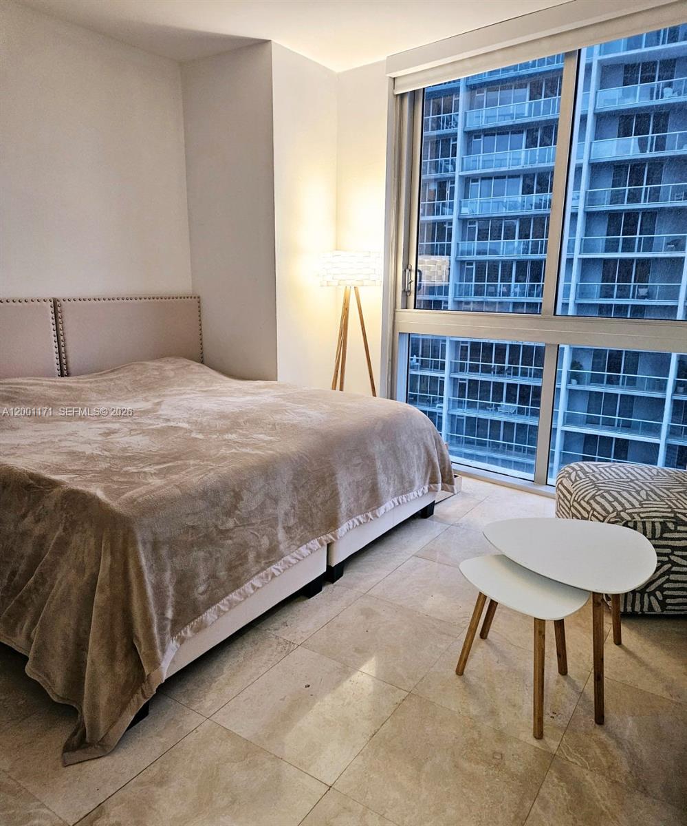 ICONBRICKELL CONDO NO 1 - Residential Lease