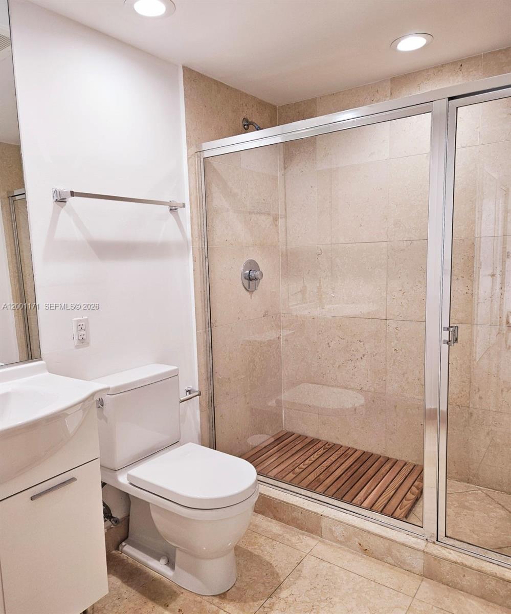 ICONBRICKELL CONDO NO 1 - Residential Lease