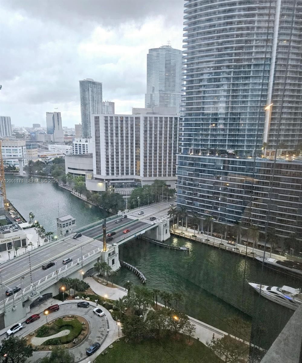 ICONBRICKELL CONDO NO 1 - Residential Lease