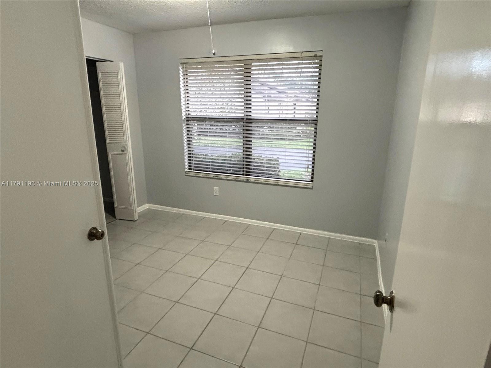 STRATHMORE GATE I UNIT TW - Residential