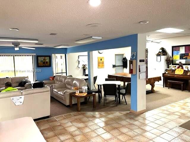 STRATHMORE GATE I UNIT TW - Residential