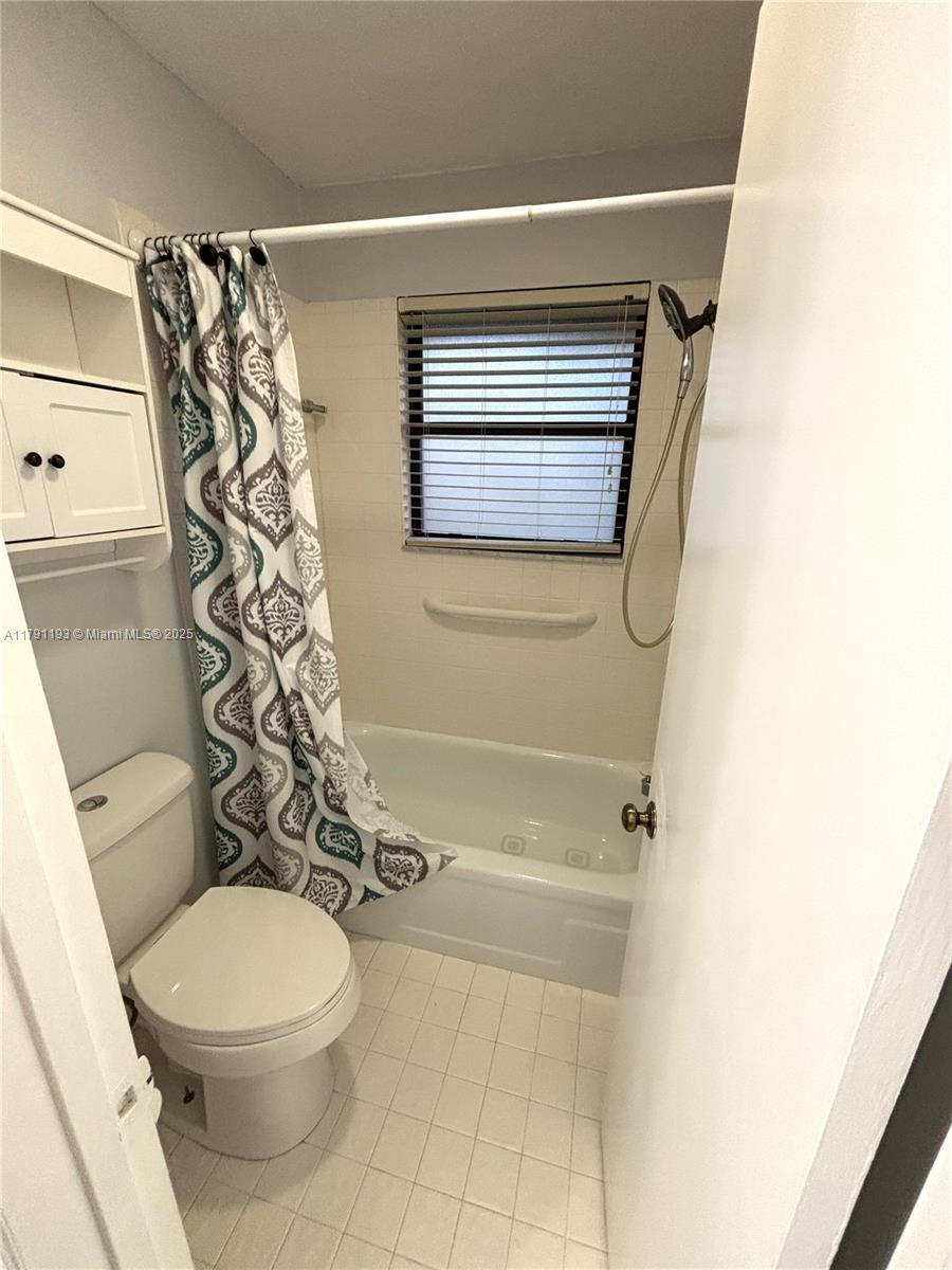 STRATHMORE GATE I UNIT TW - Residential