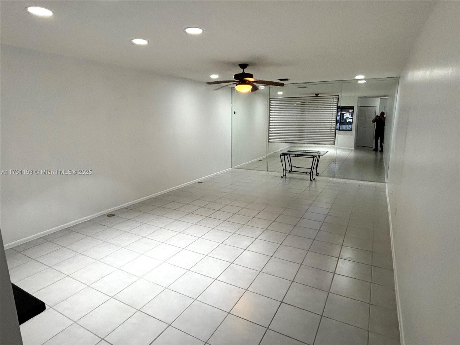 STRATHMORE GATE I UNIT TW - Residential