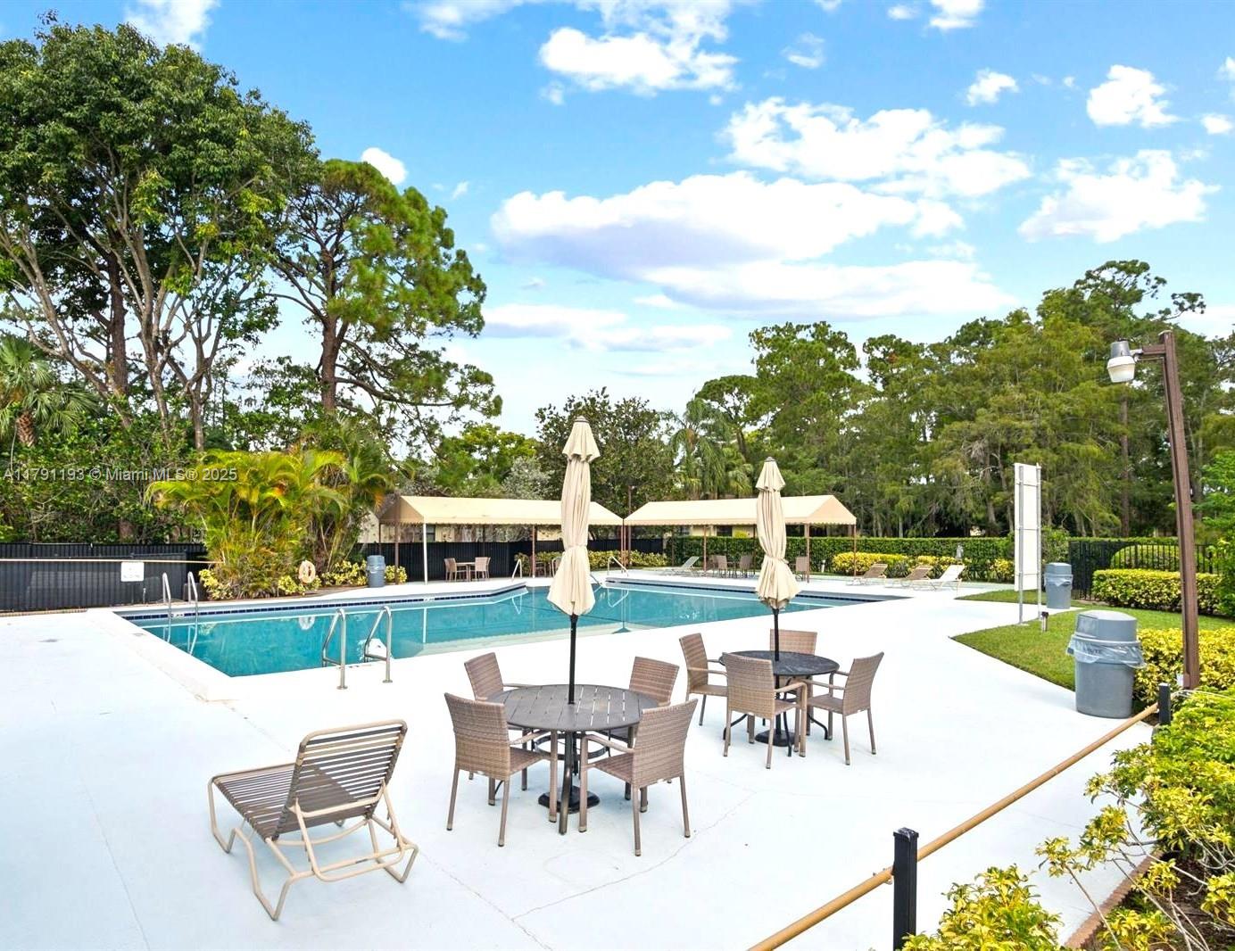 STRATHMORE GATE I UNIT TW - Residential