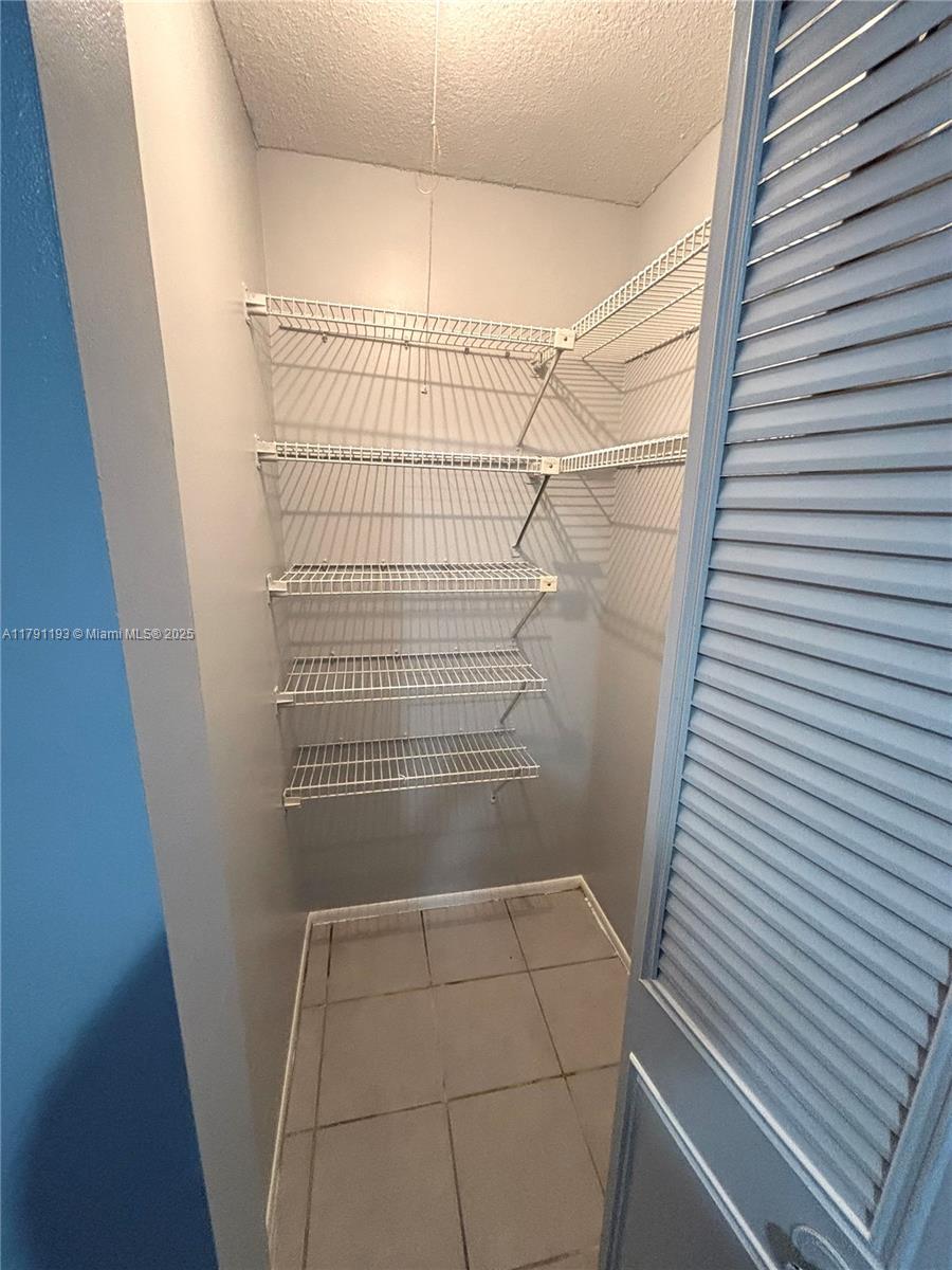 STRATHMORE GATE I UNIT TW - Residential