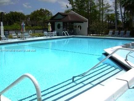 STRATHMORE GATE I UNIT TW - Residential